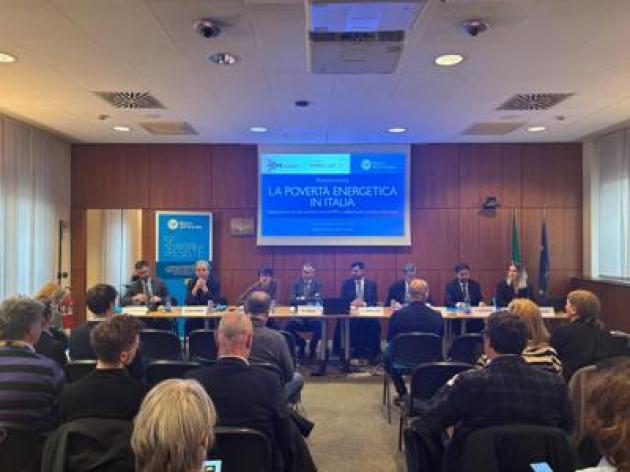 Energia: Oipe, nel 2024 2,4 milioni di famiglie in povert&agrave; energetica