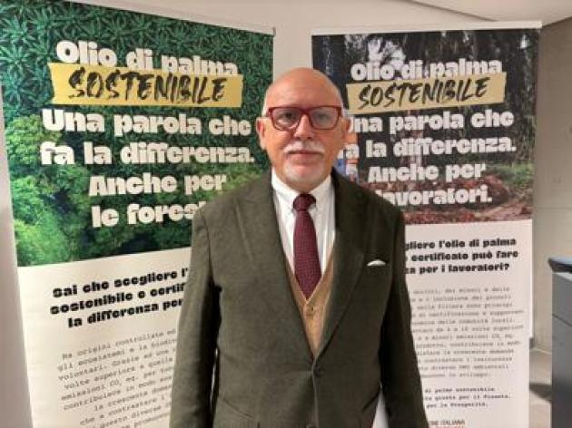 Alimentazione, esperto Donegani: "Olio di palma demonizzato, sostituirlo non porta benefici"