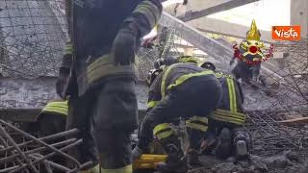Crollo cantiere Esselunga Firenze, trovato corpo della quarta vittima. Giani: "Cerchiamo ultimo disperso sotto le macerie"