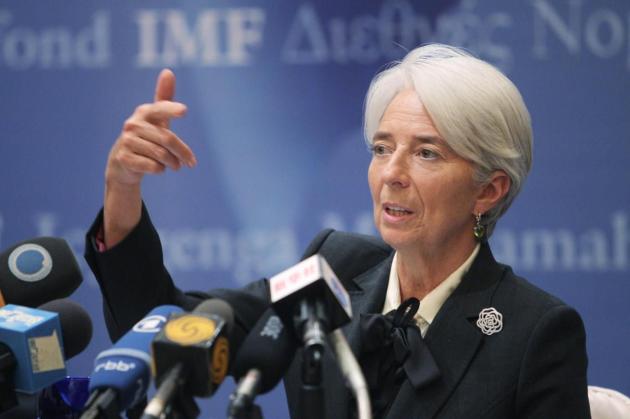 Lagarde: "Speriamo che il 2021 sia l'anno della ripresa" 