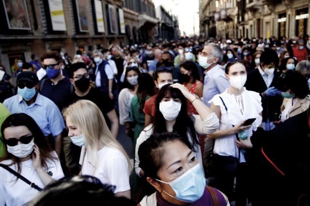 Coronavirus, allarme Iss: 'Epidemia accelera, è in fase acuta'