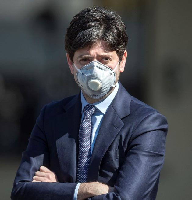 Coronavirus, Speranza: 'Emergenza non è finita, proroga necessaria. In Dpcm obbligo mascherine all'aperto'