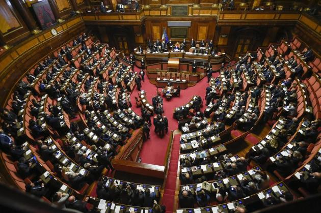Governo, Renzi apre la crisi, attesa mossa di Conte