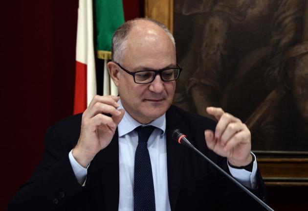 Coronavirus, Gualtieri: 'Effetti economici devastanti, non c'è tempo da perdere'