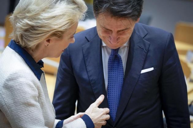 Natale, Conte e von der Leyen: coordinamento con l'Ue sulle misure