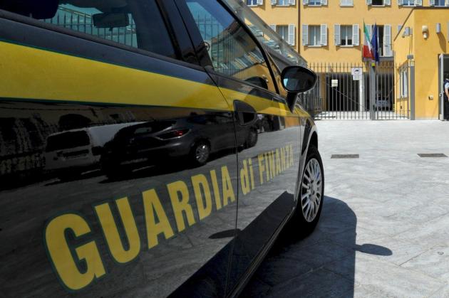 Maxi-frode fiscale, coinvolte anche Gs e Auchan. False fatture per 1,8 miliardi e frode dell’Iva