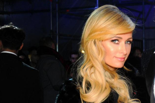 Caso Epstein, "Maxwell voleva reclutare Paris Hilton"