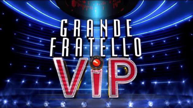 Grande Fratello Vip 5, Petrelli e Salemi si lasciano andare ad una notte di passione in piscina.  GF VIP 5 NEWS BOMBA