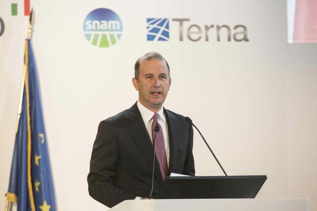 Snam: più investimenti nel piano 2020-2024, obiettivo zero emissioni nette al 2040. Marco Alverà: 'Saremo la prima società energetica a raggiungere la neutralità carbonica nel 2040'