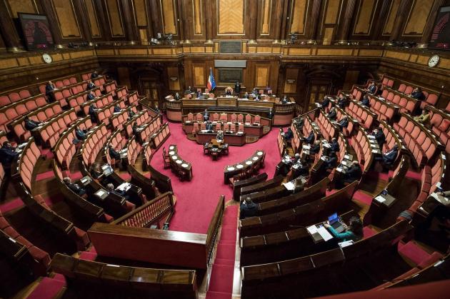 Governo, Conte al Senato dopo i 321 voti alla Camera: LA DIRETTA