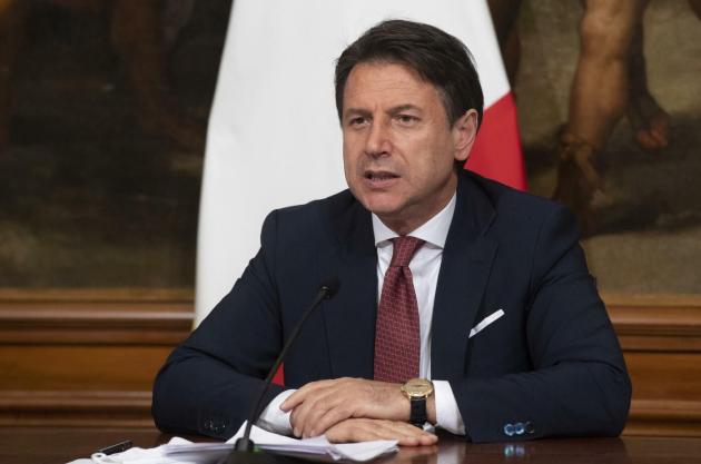 Conte: 'Non ci sarà rimpasto'. Pd: 'Avanti con riforme'