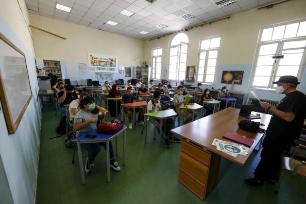 Scuola, al via le iscrizioni online fino al 30 gennaio: come fare