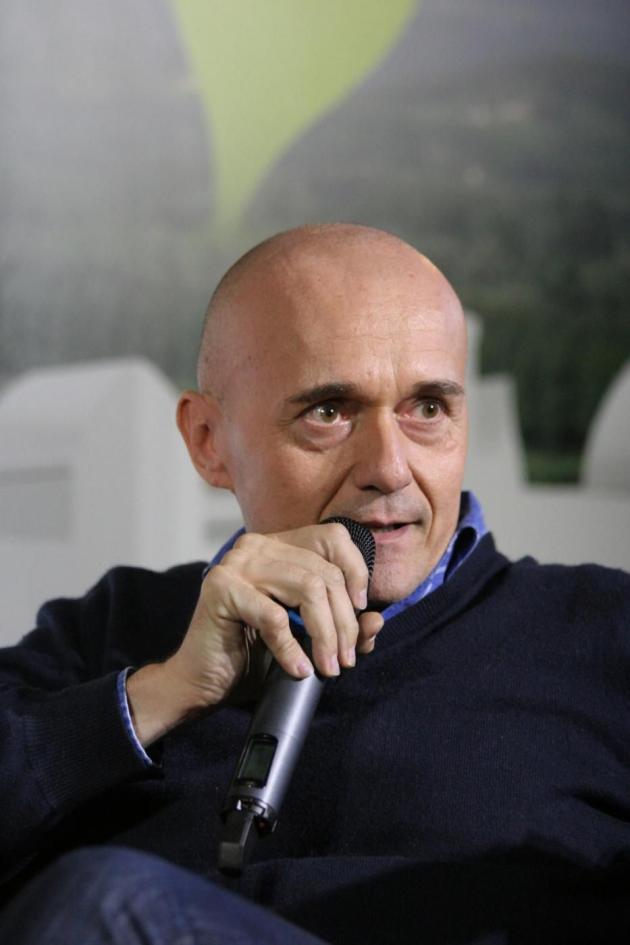 Alfonso Signorini si avvia alla conclusione della 23esima edizione del GF