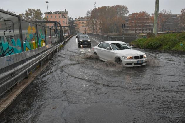 Meteo domani lunedì 8 marzo, Festa della Donna sotto NEVE e TEMPORALI: ecco dove 