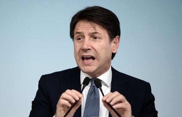 'Vuole far cadere tutto...': il piano che preoccupa Giuseppe Conte