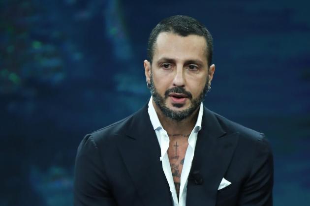 Fabrizio Corona scrive a Belen Rodriguez dopo la nascita di Luna Mari: il toccante messaggio