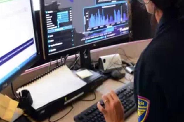 Foto e video di minori nudi su WhatsApp, 6 denunciati