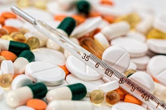 Vaccino antinfluenzale, Merlo: 'Rischio che le farmacie italiane restino senza dosi vaccinali'