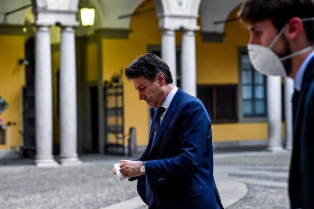 Crisi di Governo, Conte a sorpresa da Mattarella: "Giorno cruciale per esecutivo"