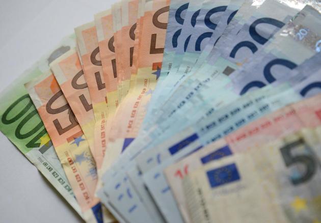Abi, rapporto prestiti banche a imprese e famiglie aprile