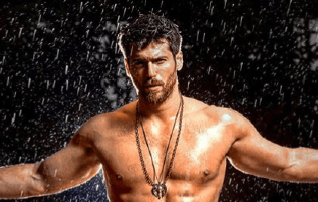 Can Yaman, il divo di Daydreamer, sarà il nuovo Sandokan: con lui anche Luca Argentero