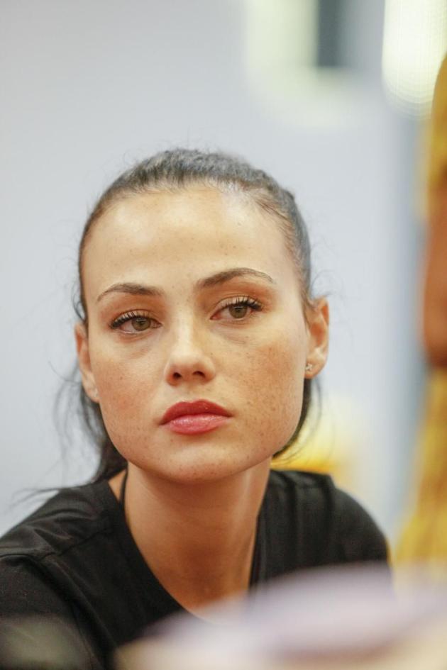 Gf Vip 5, Adua riceve una sorpresa e Dayane non si alza per abbracciarla