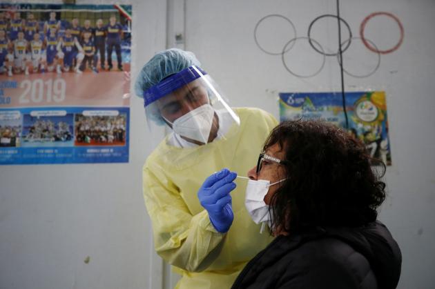 Covid, tornano i tamponi in ospedale e Rsa per pazienti sintomatici, la CIRCOLARE del Ministero della Salute