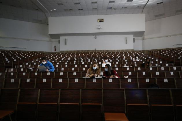 Covid scuola, verso riapertura a inizio gennaio
