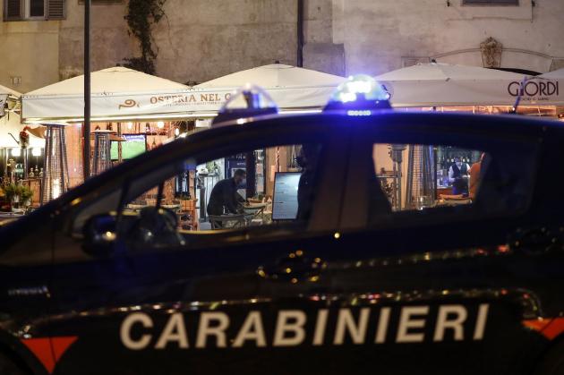 Coronavirus, a Roma chiuse alcune piazze da venerdì, Piantedosi: 'Evitare assembramenti'