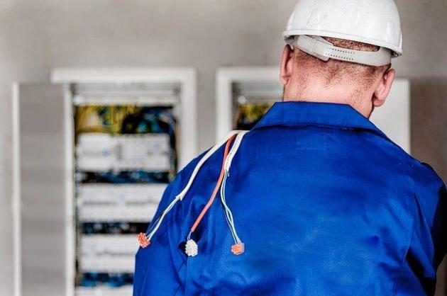 Lavoro, occupazione stabile ma -330 mila rispetto a febbraio 2020