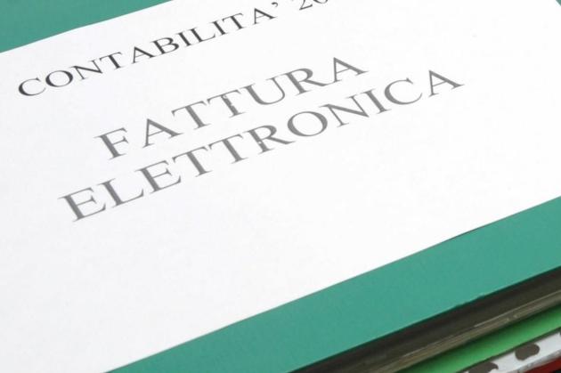 Scadenze regime forfettario: quando inviare la fattura in tempo e cosa si rischia