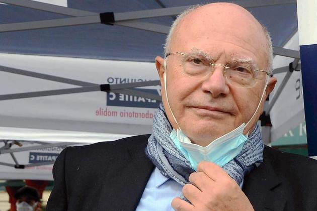 Covid in Italia, Galli: "Sono molto preoccupato per aumento casi"