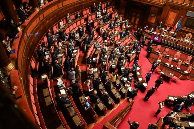 Crisi di governo, Conte ottiene la fiducia al Senato con 156 sì