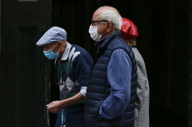 L'indice Rt in Italia si abbassa dopo cinque settimane ma sono 4 le zone ad alto rischio