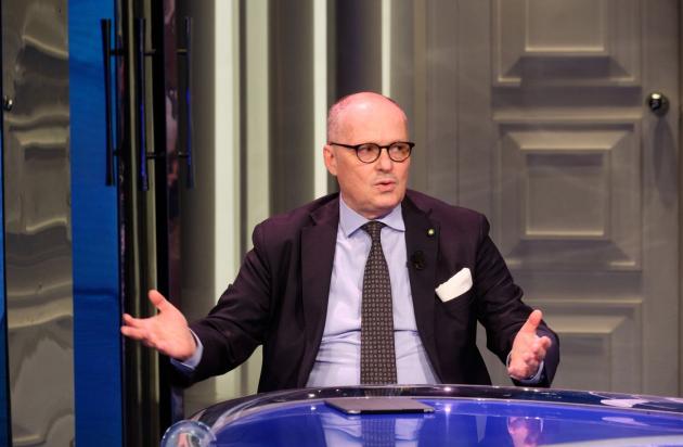 Super Green pass, Ricciardi insiste: "Anche al lavoro". Ma è record di contagi