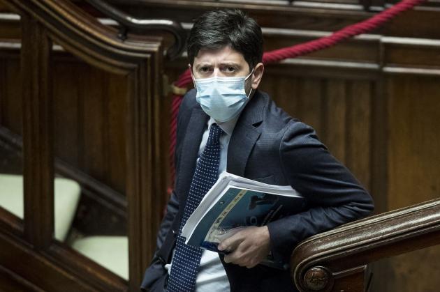Coronavirus, Speranza: 'La gravità dei dati non va ignorata, no alle polemiche inutili'