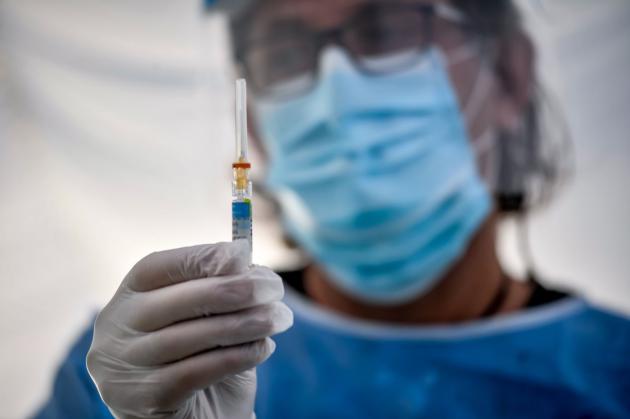 Coronavirus vaccino: quali sono gli effetti collaterali di cui nessuno parla?