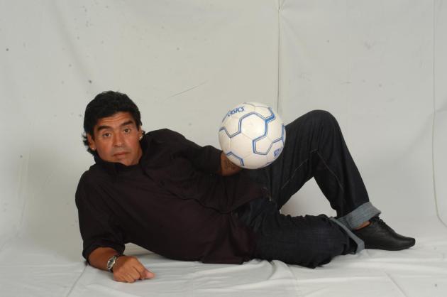 Maradona, indagato il medico per omicidio colposo: perquisiti casa e ambulatorio