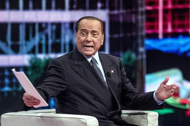 Berlusconi ricoverato a Monaco: "Sto bene solo controlli di routine"