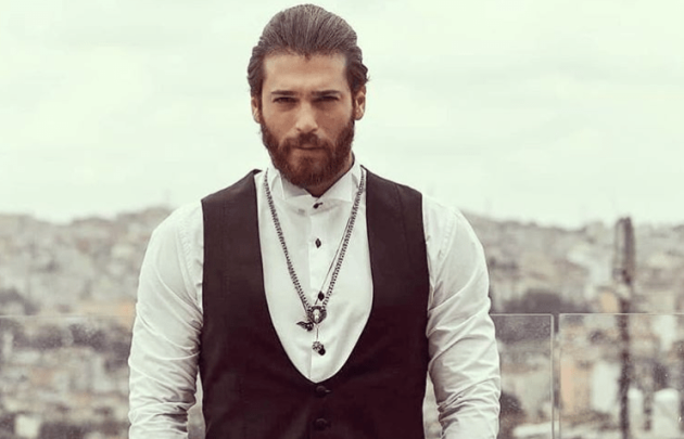 Can Yaman, La 5 gli dedica uno speciale: andrà in onda domani 8 novembre. ANTICIPAZIONI VIDEO