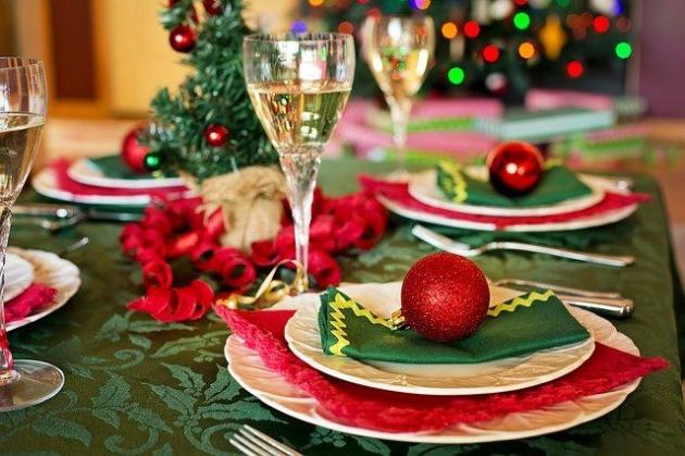 Covid, Natale e Capodanno senza cenoni? In fumo 5 miliardi: ecco il costo delle feste 'sobrie'