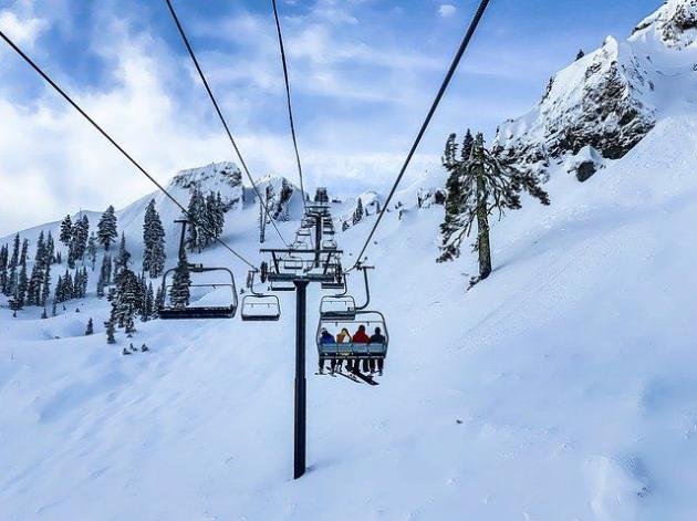 Covid, focolaio a St. Moritz, due hotel in quarantena