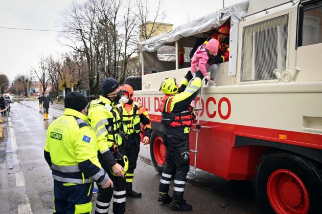 Chieti, esplosione in fabbrica di fuochi d'artificio: vittime