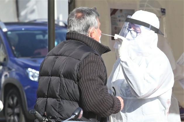 Covid, l'immunità nei guariti può durare almeno 6 mesi