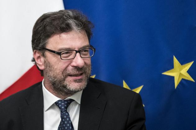 giorgetti manovra sacrifici piazza affari chiarimento governo no nuove tasse