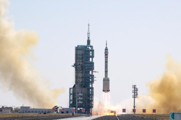 Cina: Shenzhou-17 si è agganciato a combinazione di stazione spaziale