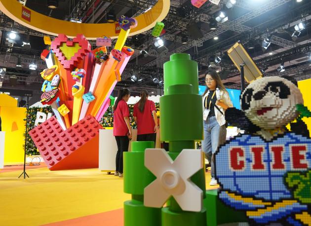 Cina: CIIE, LEGO espone nuovi giochi ispirati a cultura nazionale (3)