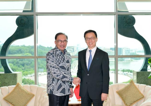 Malesia: Putrajava, vice presidente cinese incontra premier malese