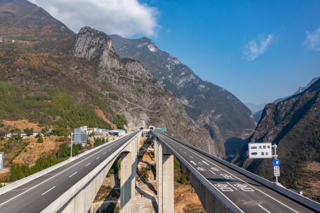Cina: inaugurata autostrada Chongqing-Shaanxi (2)