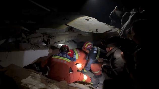 Cina: soccorsi in atto nelle regioni colpite da terremoto a nord-ovest
Gansu e Qinghai registrano 116 morti totali e danni a infrastrutture per sisma di magnitudo 6,2